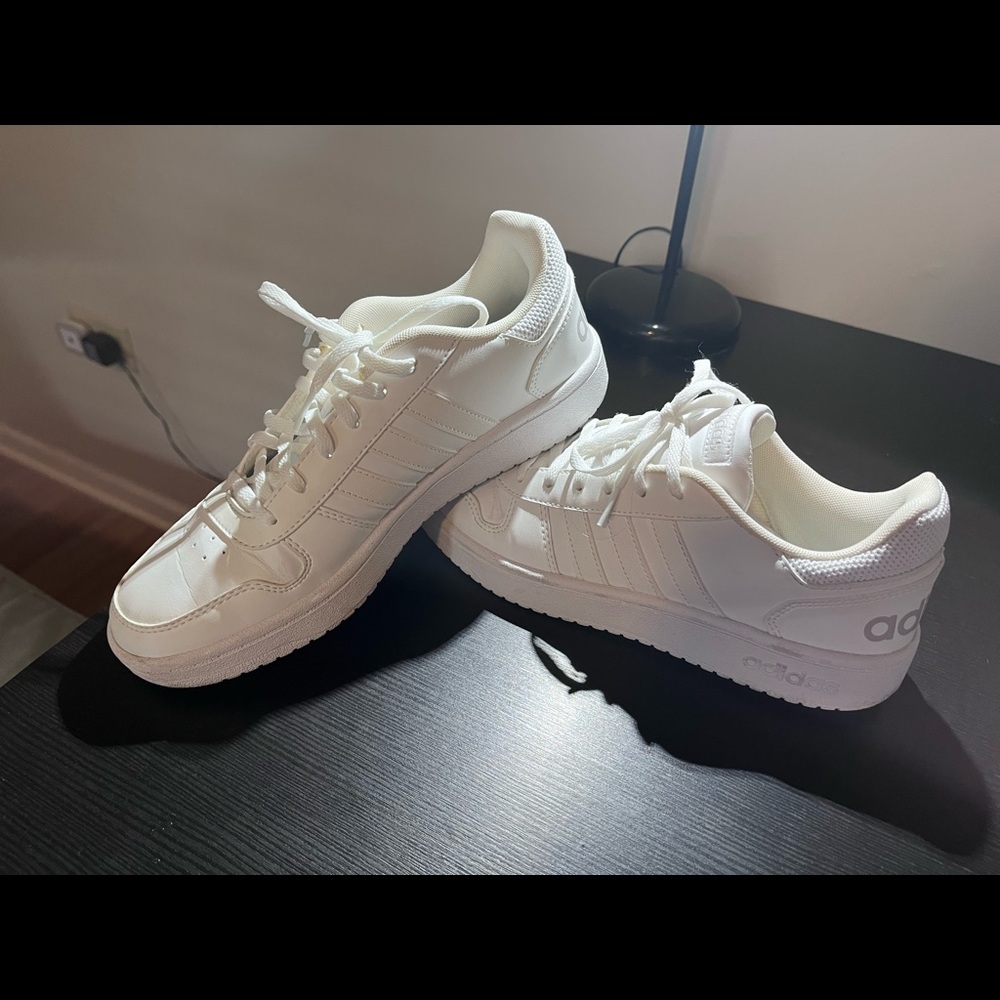 Adidas white sneaker size 9